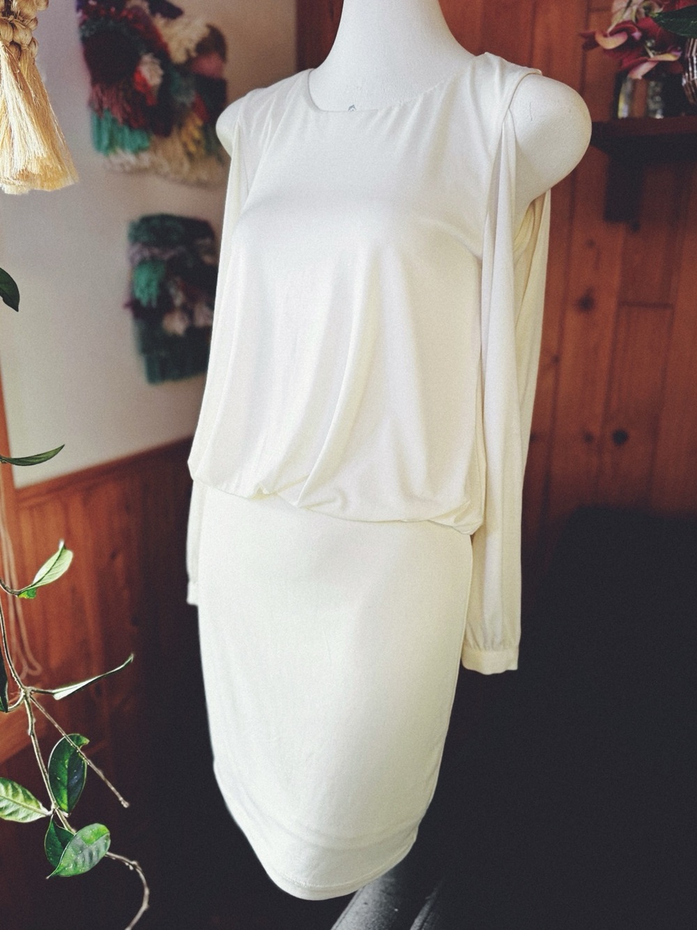 NWOT Beige by ECI Ivory Cold Shoulder Blouson Dress Size Small